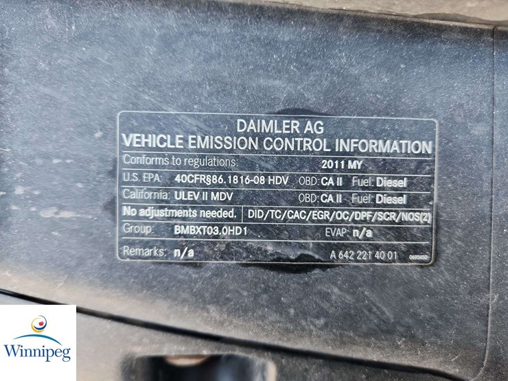 2011-mercedes-benz-sprinter-cargo-van-image-27