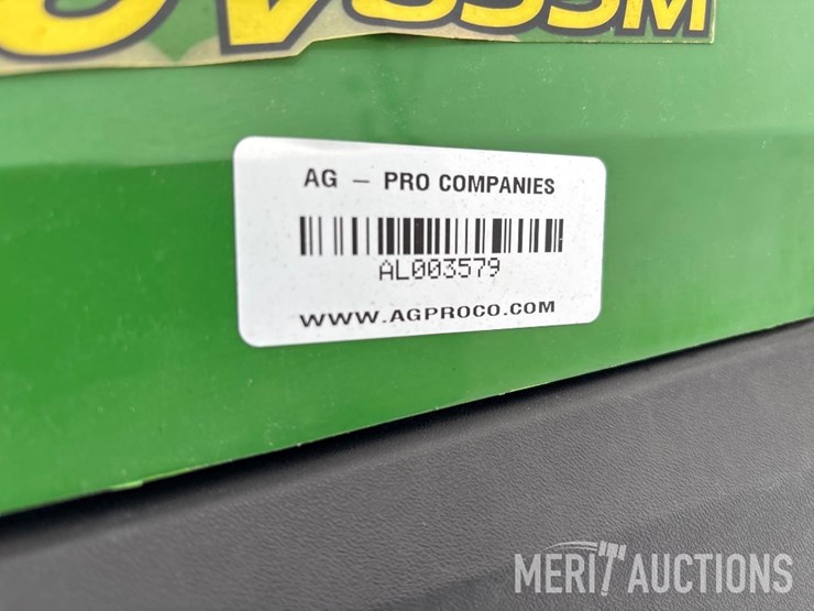 2021-john-deere-gator-image-26