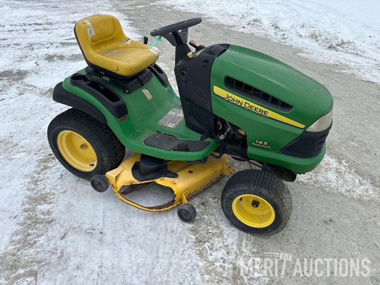 john-deere-145-image-5
