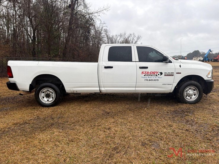 2015-dodge-2500-image-2