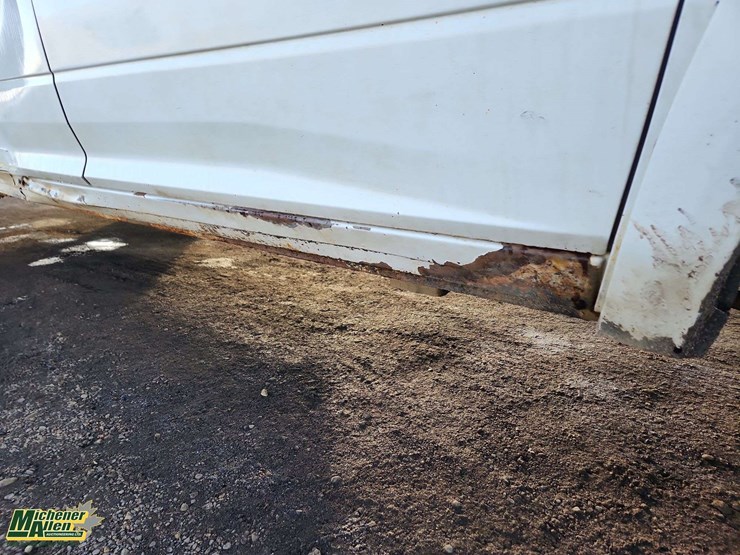 2012-dodge-3500-image-33