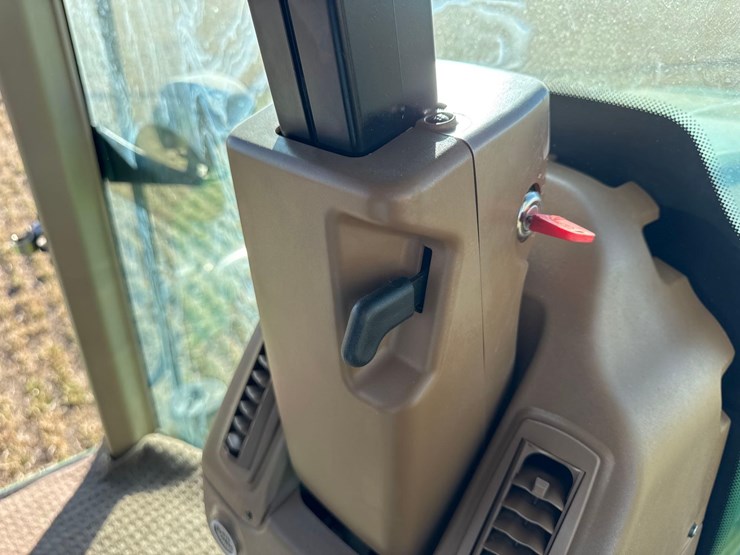 2008-john-deere-8330-image-69