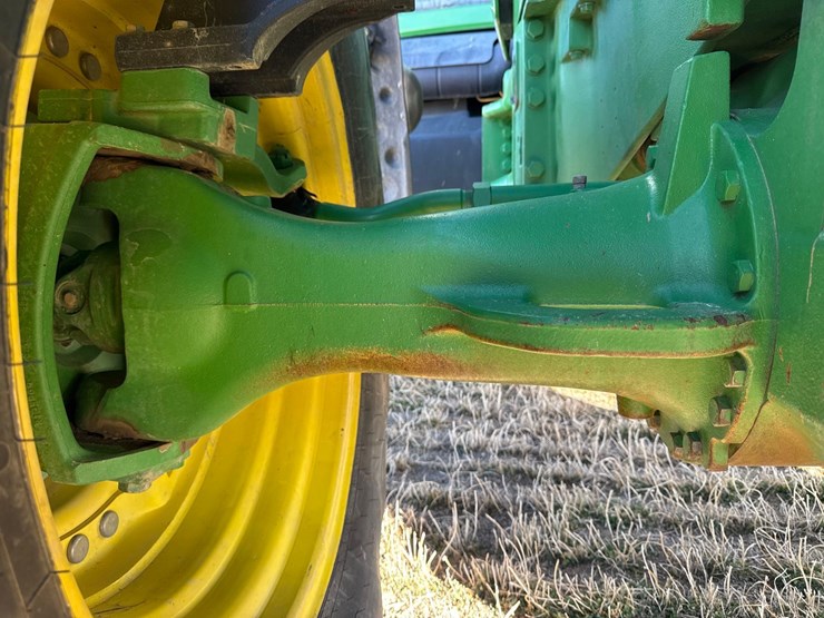 2008-john-deere-8330-image-35