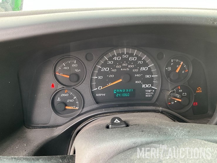 2003-chevrolet-2500-image-33