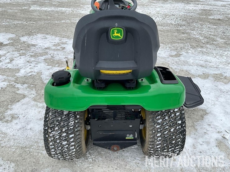 2019-john-deere-x380-image-12