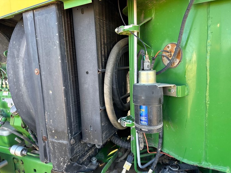 1991-john-deere-4560-image-34