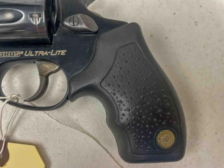 taurus-revolver-image-4