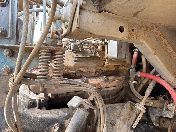 1986-white-140-image-74