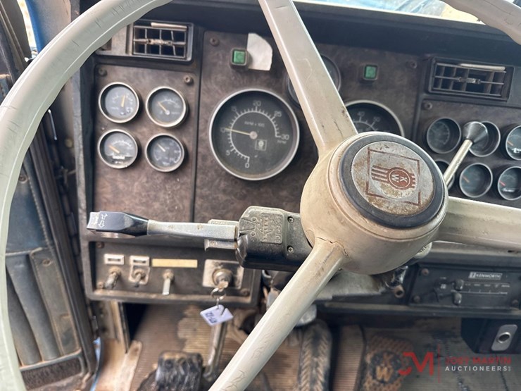 1986-kenworth-w900b-image-34