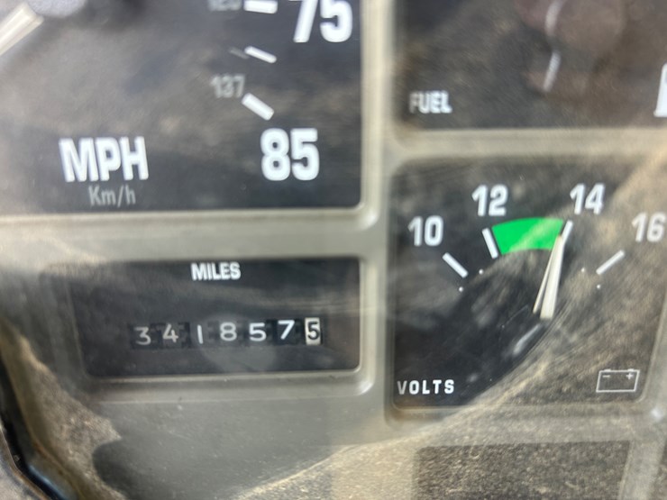 1996-international-4700-image-11