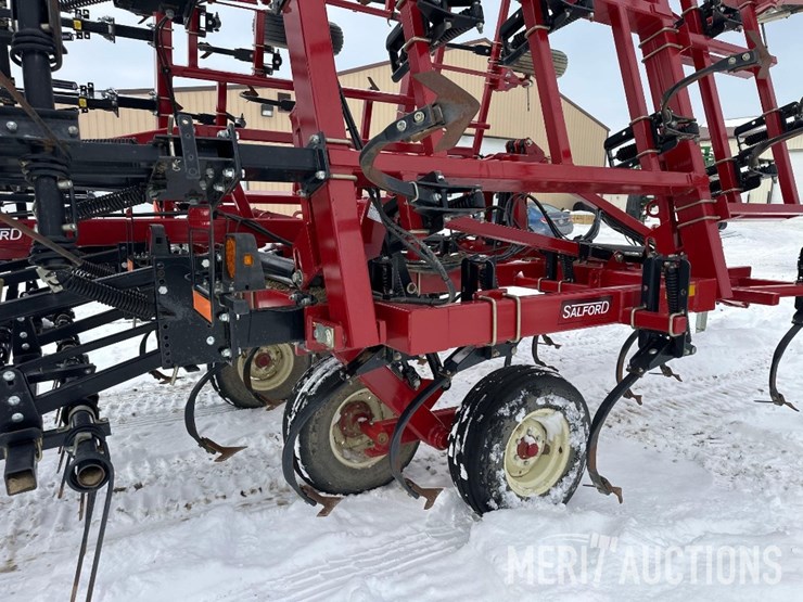 2021-salford-550-image-31