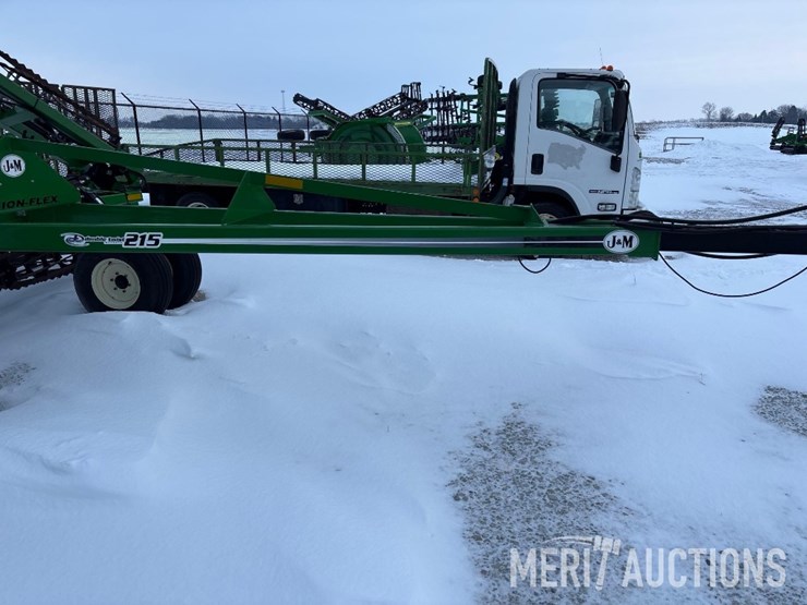 2024-j&m-tf215-image-8