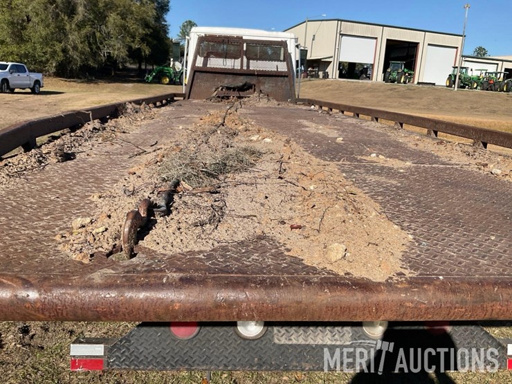 1997-freightliner-fl70-image-22