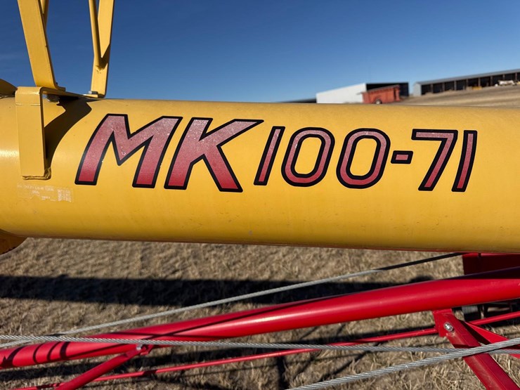 westfield-mk-100-71-auger-w/-swing-away-image-33