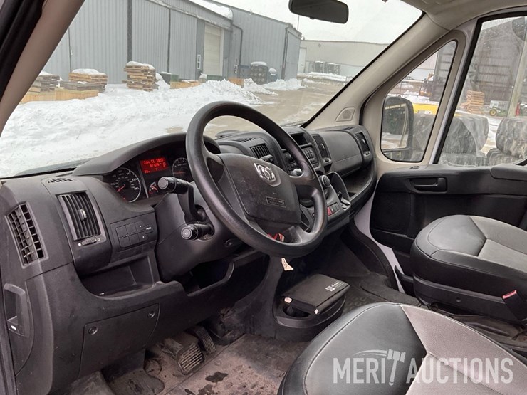 2017-ram-promaster-2500-image-33