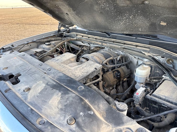 2014-gmc-sierra-1500-image-38