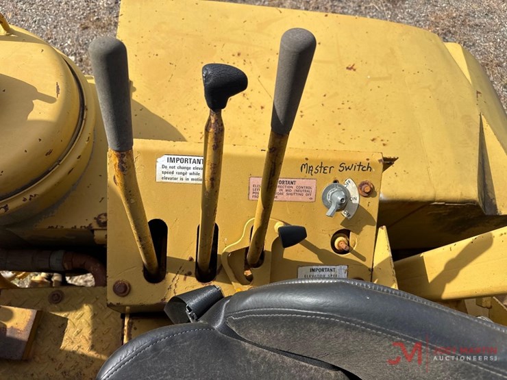 dresser-412b-image-19