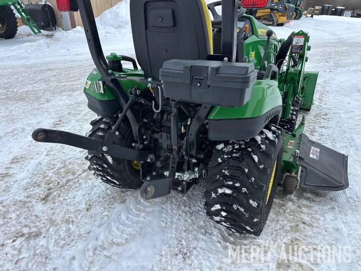 2021-john-deere-1023e-image-21