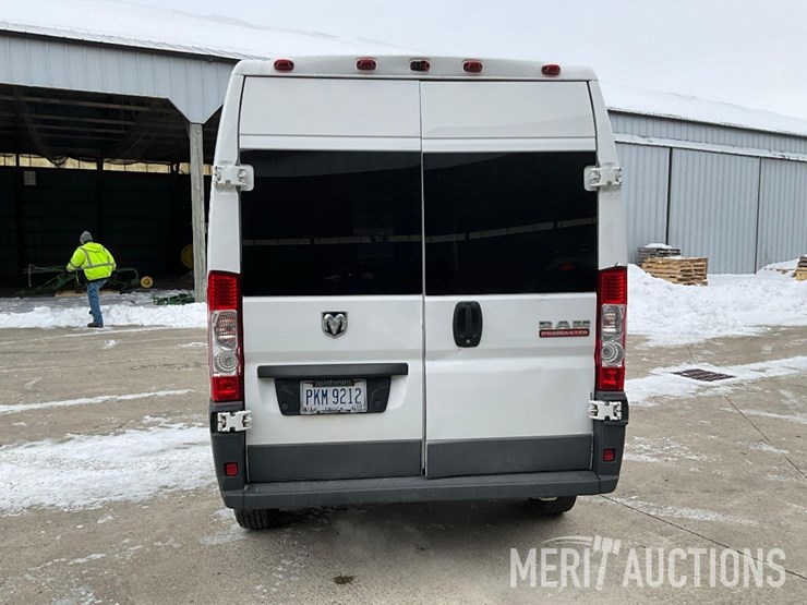 2017-ram-promaster-2500-image-4