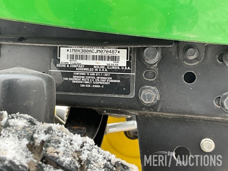 2019-john-deere-x380-image-18