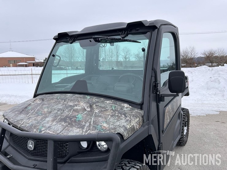 2024-john-deere-gator-image-11