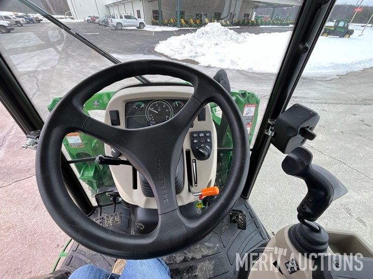 2024-john-deere-4044r-image-31
