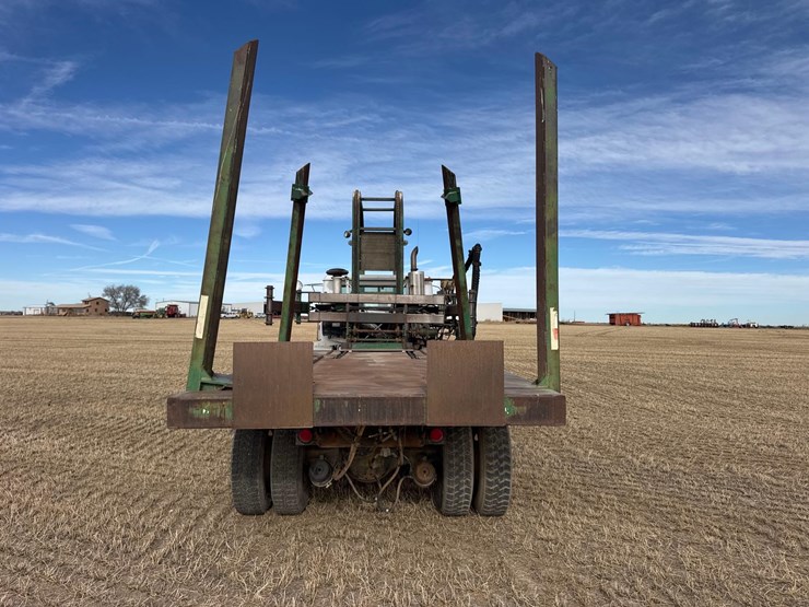 1986-white-140-image-4