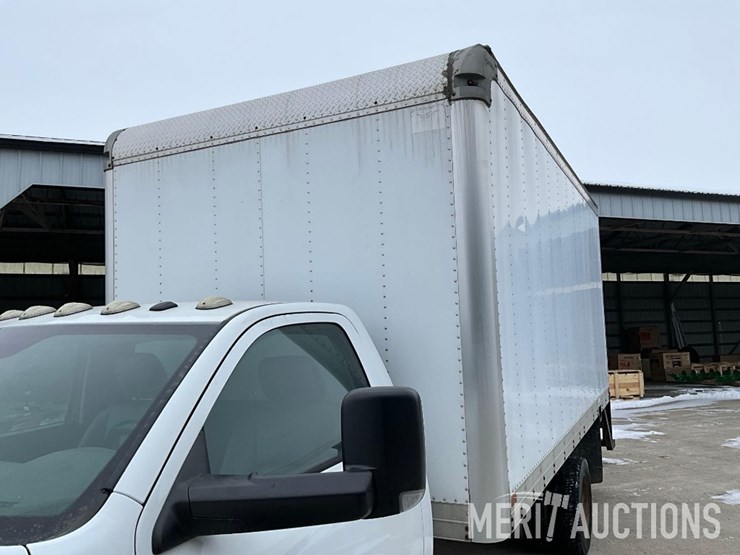 2016-dodge-5500-box-truck-image-11