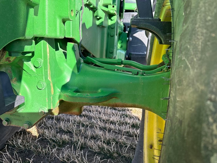 2008-john-deere-8330-image-32