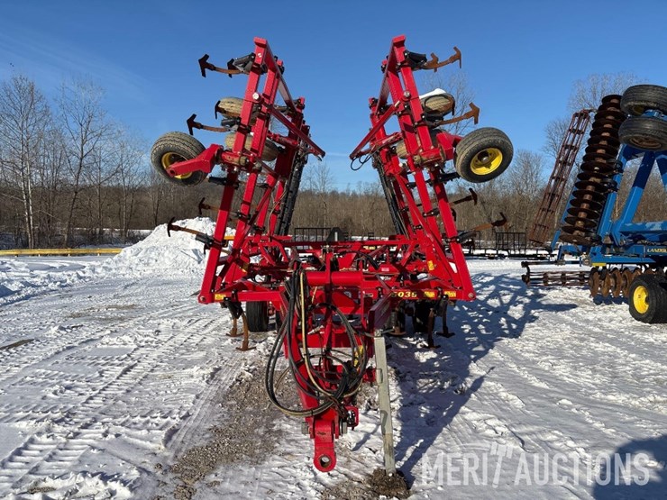 2012-sunflower-5035-28-image-2