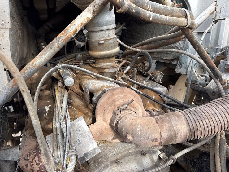 1986-white-140-image-26