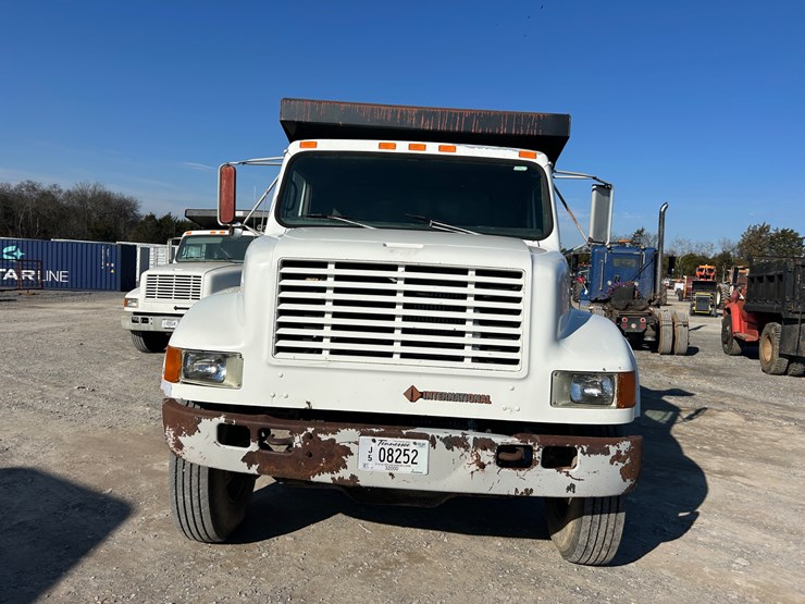 1992-international-4700-image-4