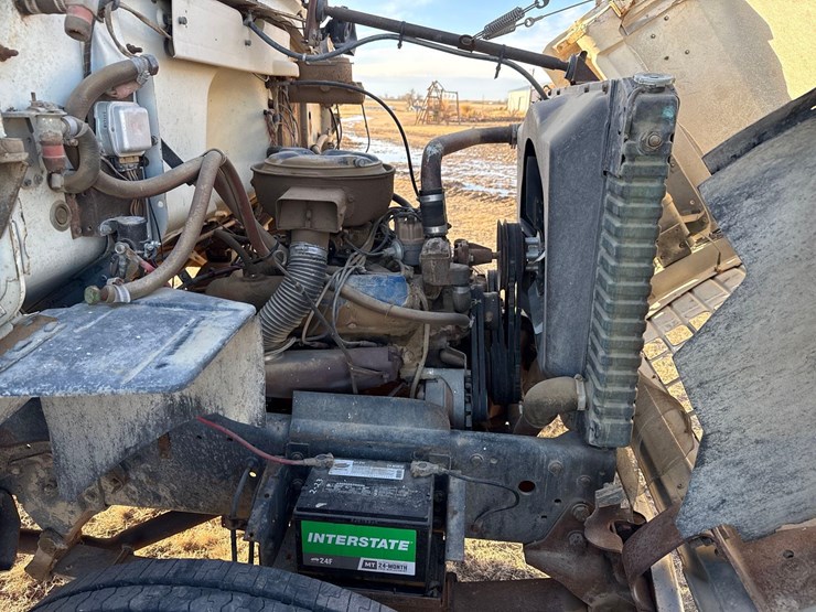 1974-ford-800-image-31