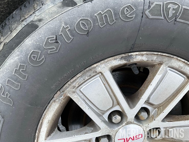 2014-gmc-1500-image-18