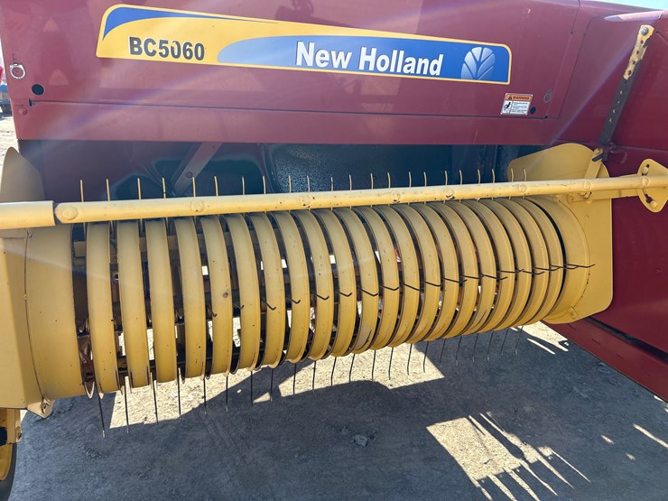 2014-new-holland-bc5060-image-7