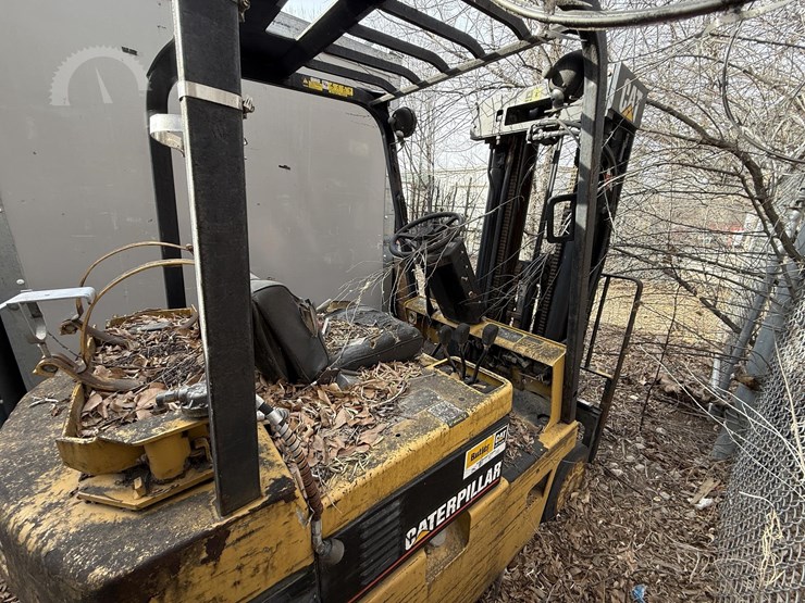 1993-caterpillar-t40b-image-6