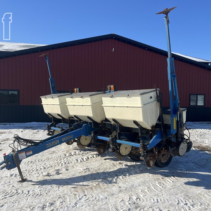 KINZE 3000