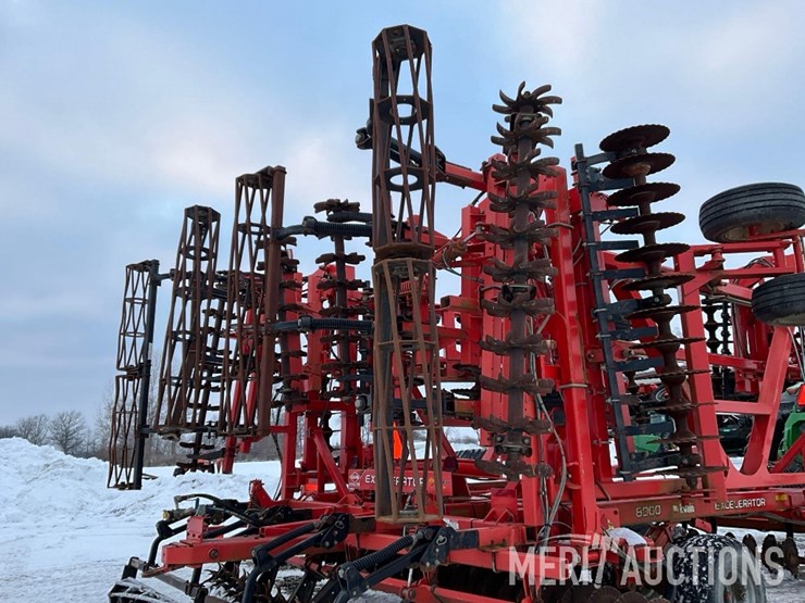2013-kuhn-krause-80-40-vertical-tillage-tool-image-31