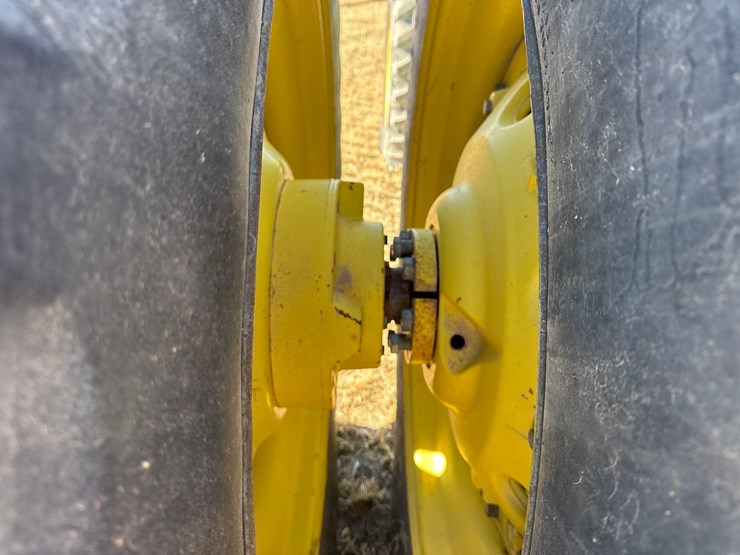 1991-john-deere-4560-image-16