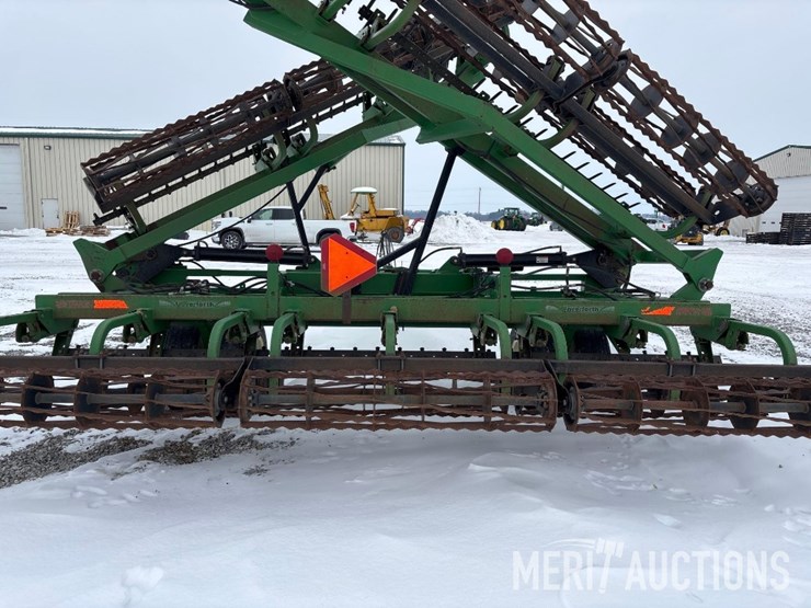 2010-unverferth-1225-image-18