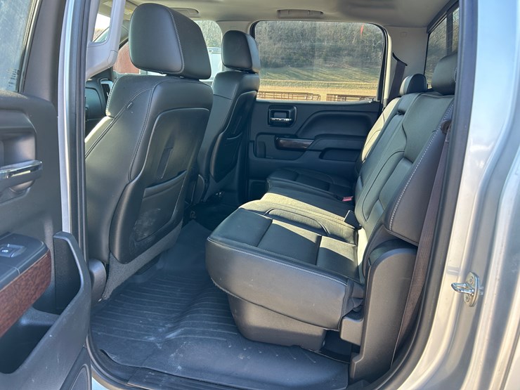 2015-gmc-2500-image-9