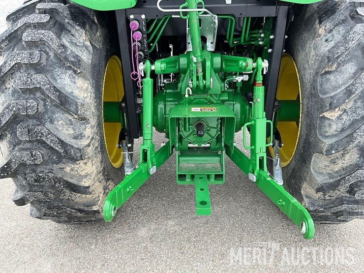 2024-john-deere-4044r-image-14