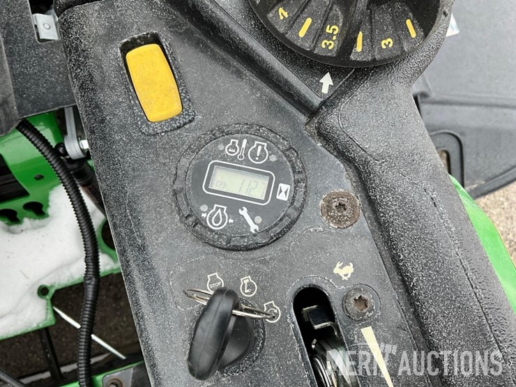 2023-john-deere-z930m-image-22