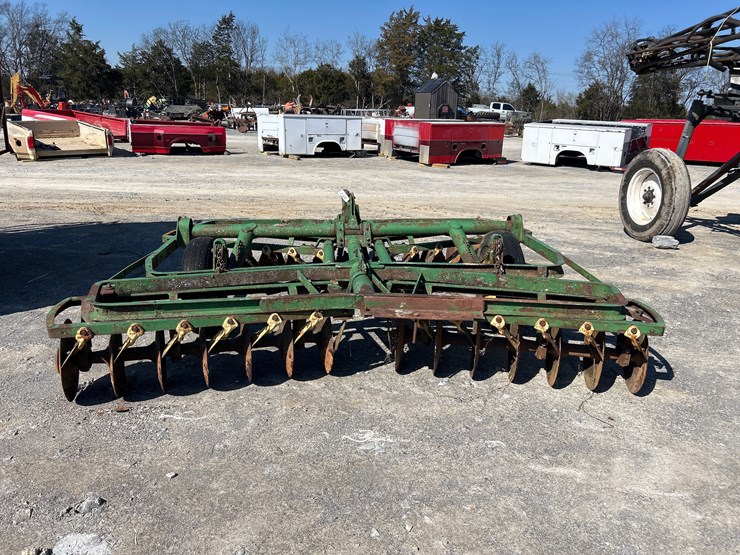 john-deere-10-image-3