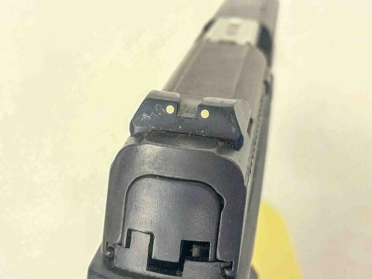 smith-&-wesson-pistol-image-6