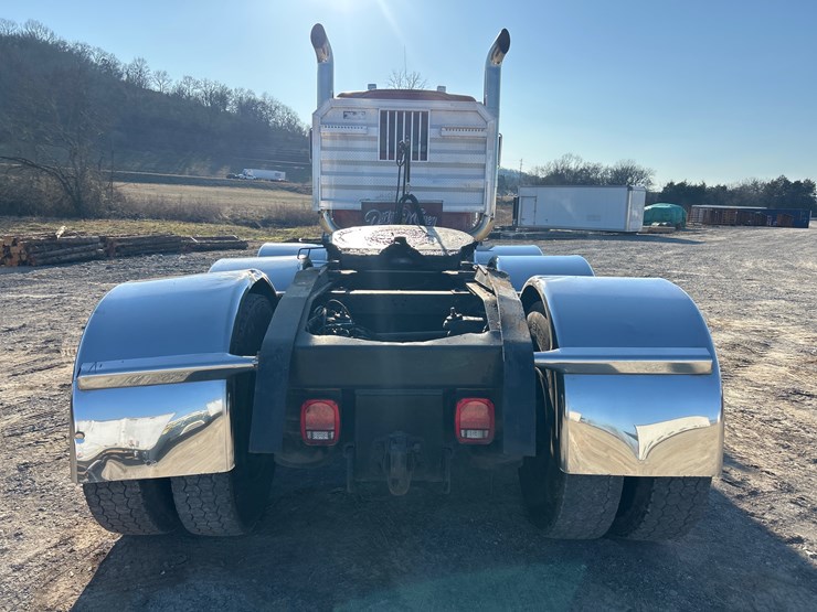 2007-peterbilt-357-image-7