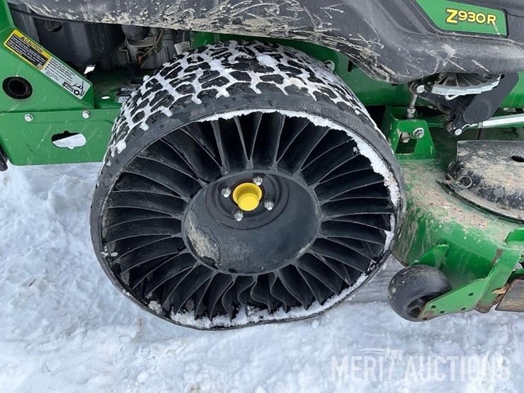 2022-john-deere-z930r-image-18