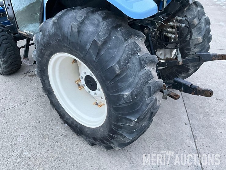 2010-new-holland-boomer-3050-image-24