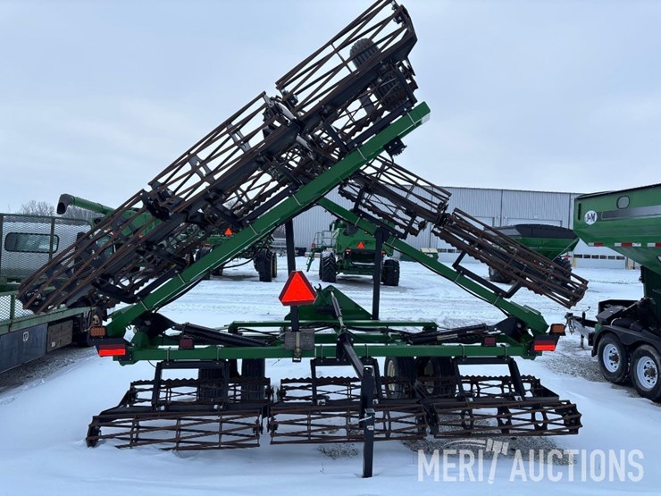 2024-j&m-tf215-image-4