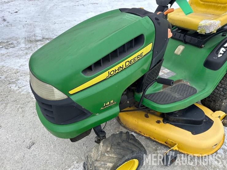 john-deere-145-image-8